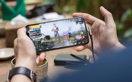 Las consolas siguen siendo las estrellas del videojuego. El dinero real está en el móvil y las microtransacciones